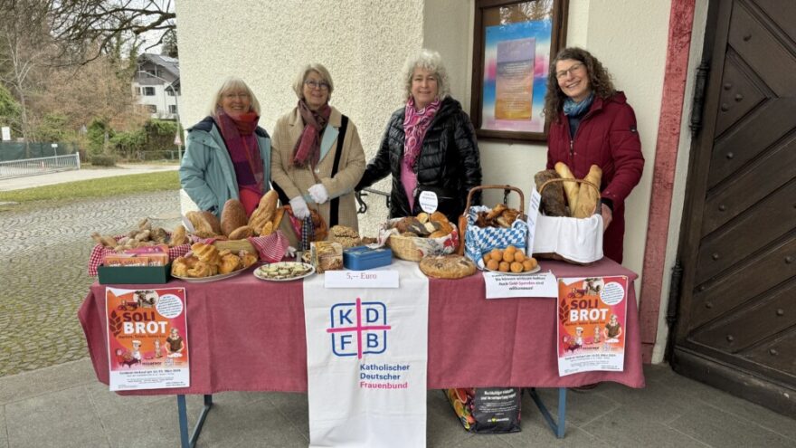2026 03 15 Solibrot 09 - Am Wochenende 14./15. März 2026 beteiligte sich der Frauenbund Tutzing an der diesjährigen Solibrot-Aktion des Frauenbund Diözesanverbandes Augsburg und konnte dabei ein schönes Zeichen der Solidarität setzen. Zahlreiche engagierte Bäckerinnen, Helferinnen und Verkäuferinnen des Vereins unterstützten die Aktion tatkräftig.